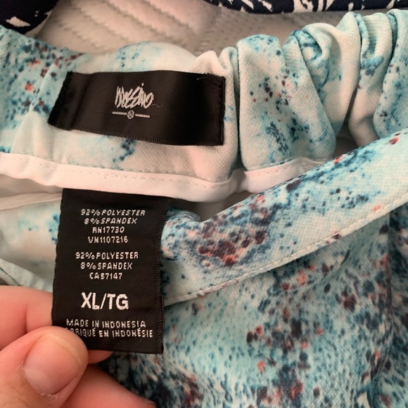 Mossimo Blue & White Shorts XL - 2 Pairs - Picture 2 of 6